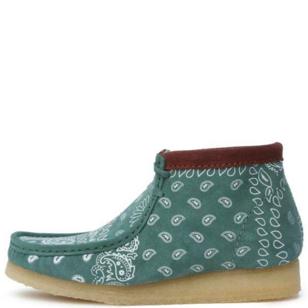 Clarks Original Wallabee Boot, Green Paisley, women’s size 8m (EU 39)
